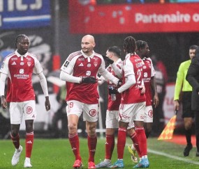 法甲第23轮爆冷：马赛客场0-2不敌布雷斯特，最新积分榜全面更新