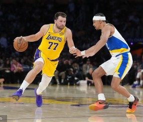 东契奇44+9+5西卡26分 詹姆斯伤缺湖人轻取步行者